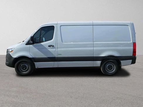 Used 2025 Mercedes-Benz Sprinter 2500 image 6