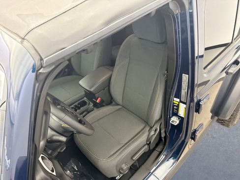 Used 2025 Jeep Wrangler Unlimited Sport image 11