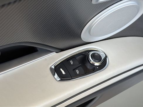 Used 2023 Aston Martin DBS Superleggera Volante RWD image 11