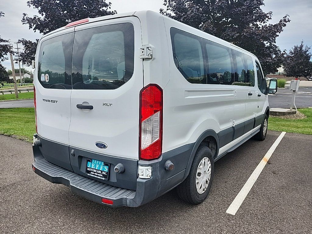 Used 2017 Ford Transit 350 XLT RWD image 4
