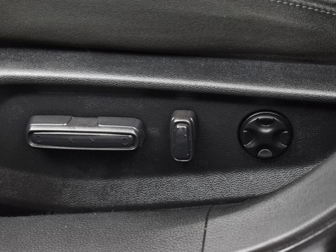 Used 2018 Honda Accord EX image 9