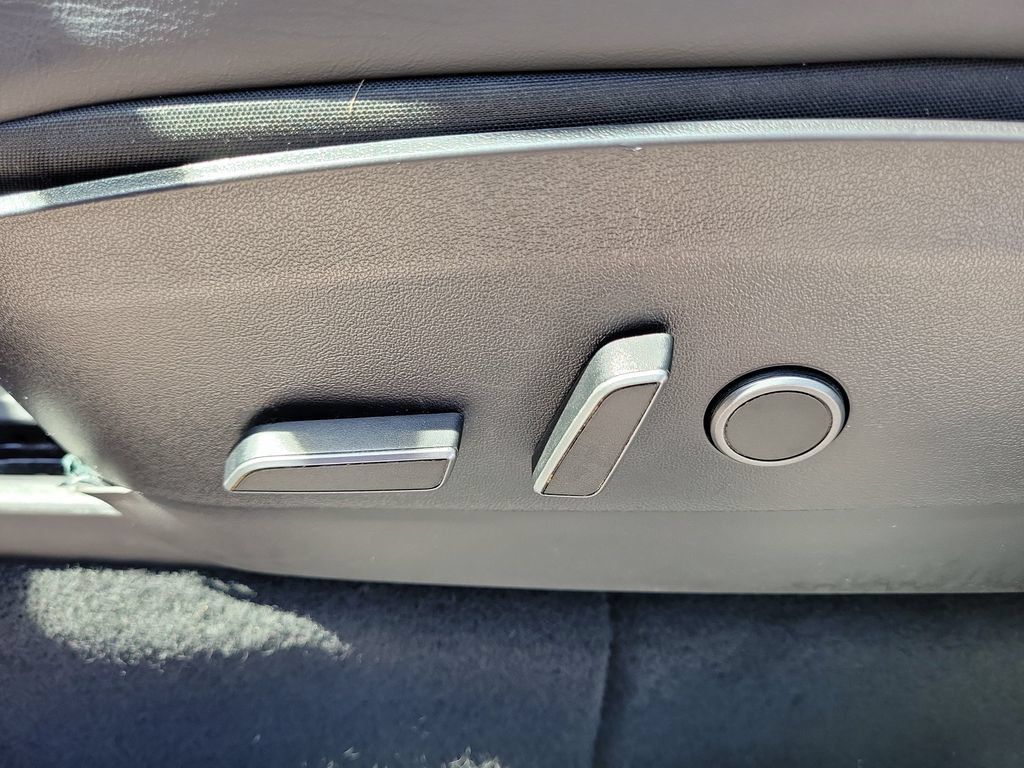 Used 2021 Tesla Model Y 2WD image 17