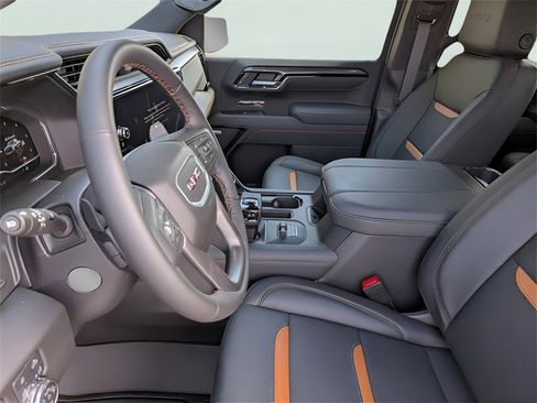 New 2025 GMC Sierra 1500 AT4 w/ Technology Package image 7
