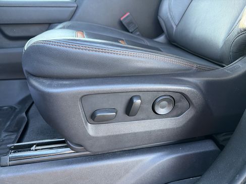 Used 2024 GMC Sierra 2500 AT4 w/ AT4 Premium Plus Package image 26