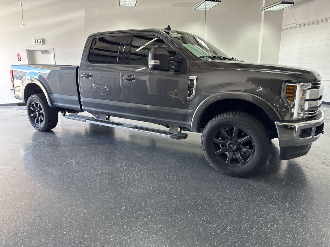 Used 2019 Ford F250 Lariat w/ Lariat Value Package AWD/4WD image 2