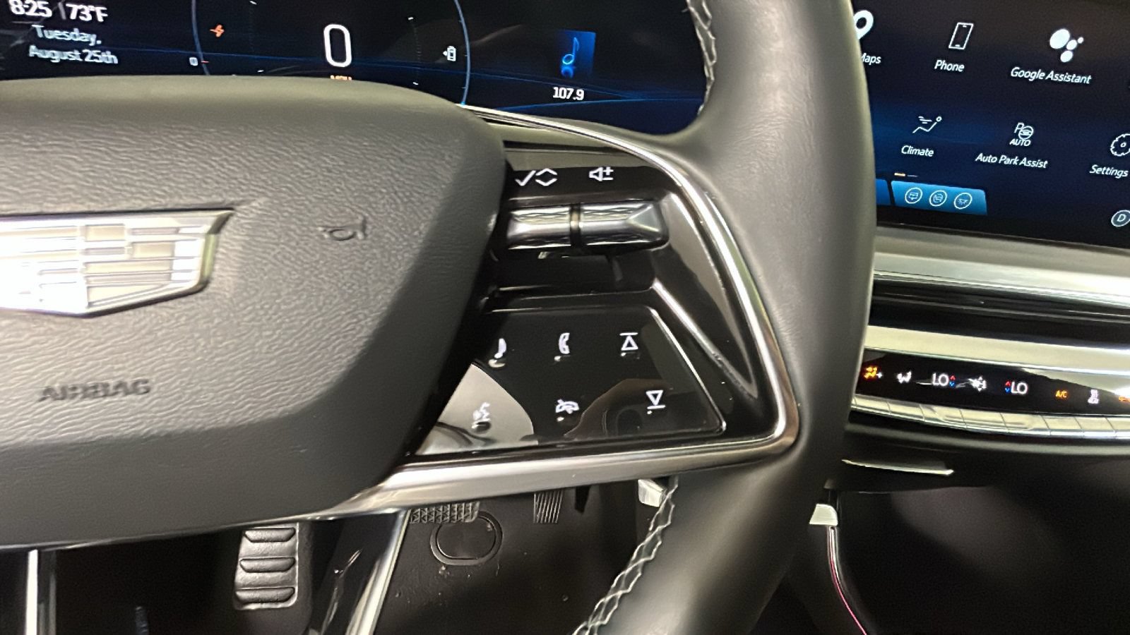 Used 2023 Cadillac Lyriq AWD image 20