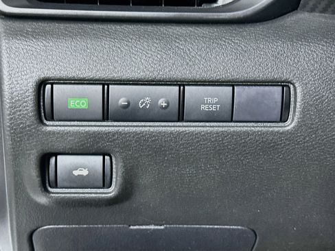 Used 2024 Nissan Sentra S FWD image 17