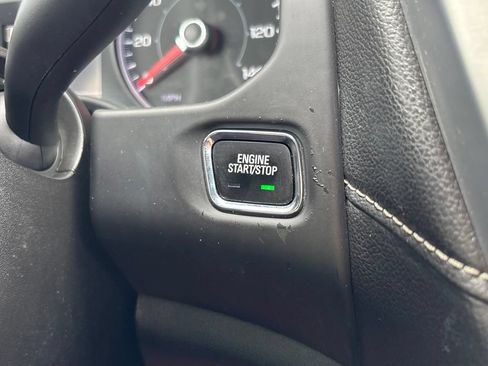 Used 2018 GMC Acadia SLE FWD image 26