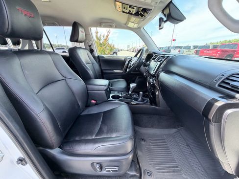 Used 2021 Toyota 4Runner TRD Off-Road Premium AWD/4WD image 23