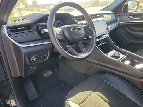 New 2026 Jeep Grand Cherokee Altitude image 16