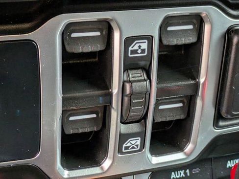 Certified 2025 Jeep Wrangler Unlimited Rubicon 4xe w/ Convenience Group AWD/4WD image 12