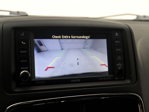 Used 2016 Dodge Grand Caravan SXT FWD image 28