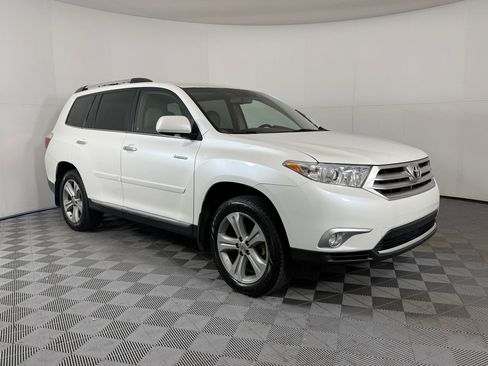 Used 2013 Toyota Highlander Limited image 7
