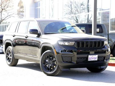 New 2025 Jeep Grand Cherokee L Altitude image 1