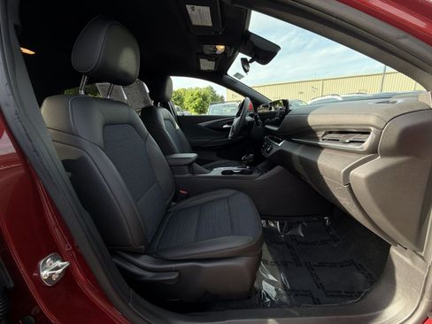 Used 2024 Buick Envista Preferred w/ Convenience II Package FWD image 28