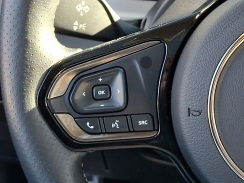 Used 2023 VinFast VF 8 Plus image 30