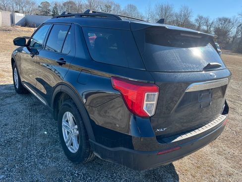 Used 2023 Ford Explorer XLT image 8