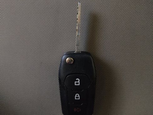 Used 2018 Ford EcoSport S FWD image 32