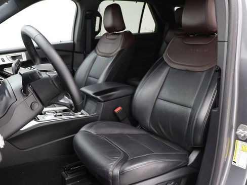 Used 2022 Ford Explorer Platinum w/ Equipment Group 601A image 15