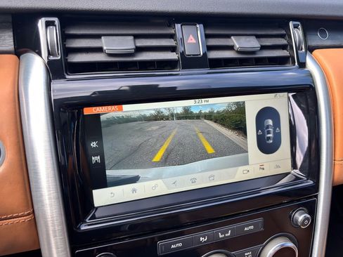 Used 2017 Land Rover Discovery HSE Luxury AWD/4WD image 35