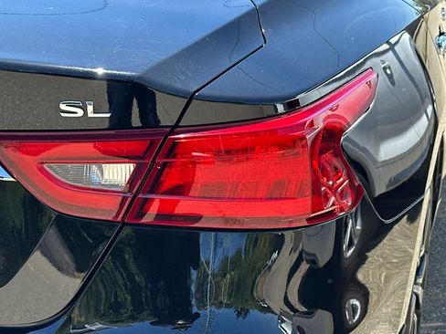 Used 2018 Nissan Maxima 3.5 SL FWD image 16