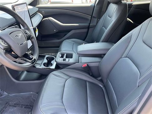 New 2025 Ford Mustang Mach-E Premium image 18