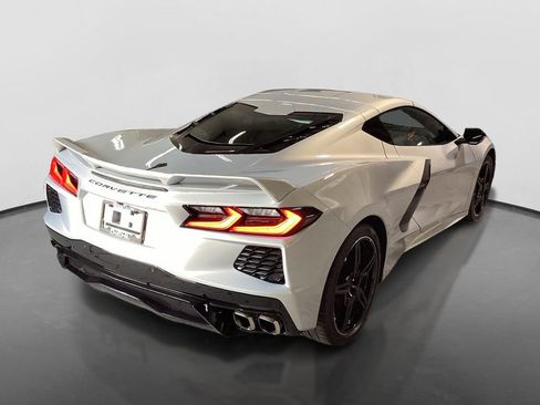 Used 2021 Chevrolet Corvette Stingray Coupe w/ Z51 Performance Package RWD image 5