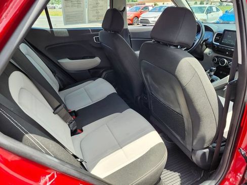 Used 2024 Hyundai Venue SEL FWD image 20