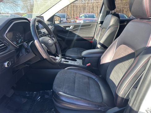 Used 2022 Ford Escape SEL w/ SEL Stealth AWD Package image 12