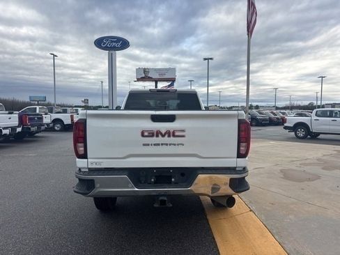 Used 2024 GMC Sierra 2500 Pro w/ Convenience Package image 4