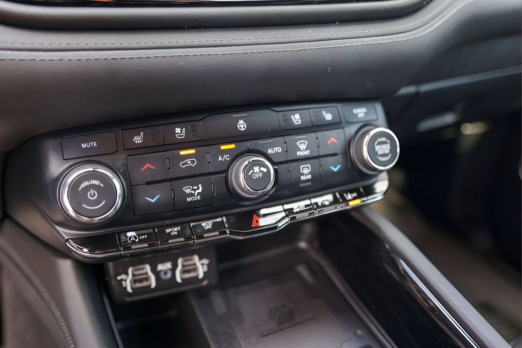 Used 2022 Dodge Durango Citadel RWD image 18