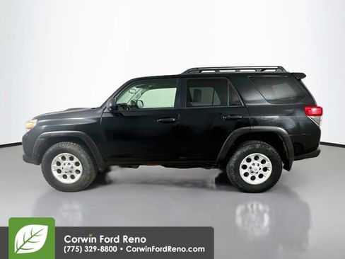 Used 2011 Toyota 4Runner Trail AWD/4WD image 5