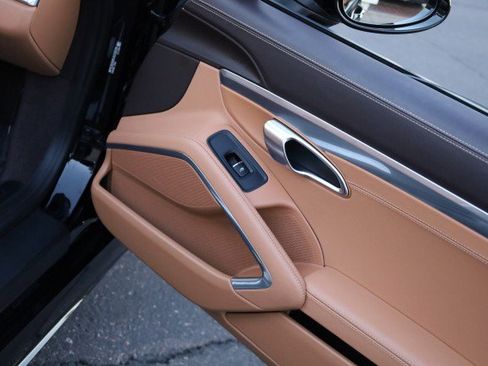 Used 2018 Porsche 718 Boxster S image 43