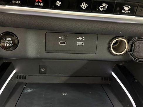 Used 2025 Nissan Rogue SL w/ Tech Package image 30