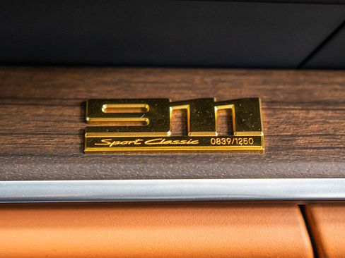 Used 2023 Porsche 911 Sport Classic image 21