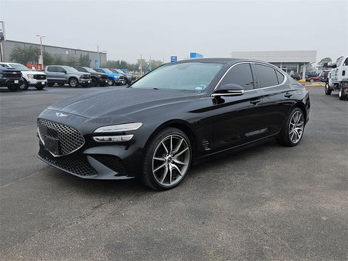 Used 2022 Genesis G70 3.3T image 2