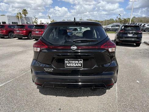 Certified 2025 Nissan Kicks Play S image 5
