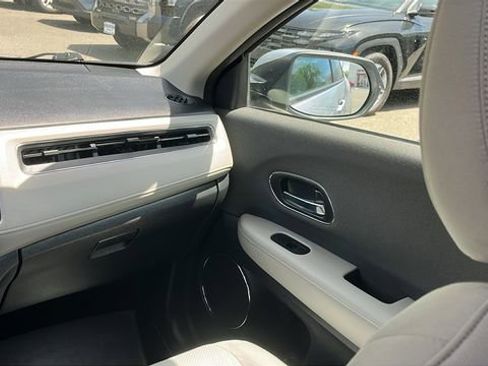 Used 2020 Honda HR-V EX image 23