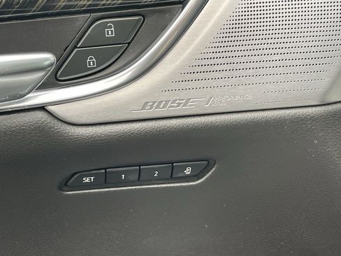 Used 2020 Cadillac XT6 Premium Luxury image 36