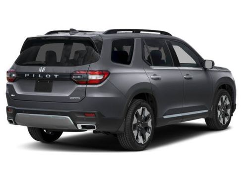 New 2026 Honda Pilot Touring image 2