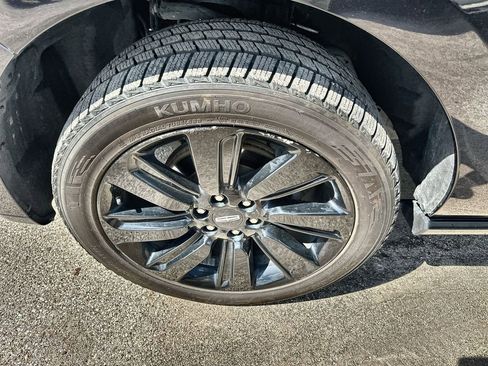 Used 2022 Lincoln Navigator Reserve image 8