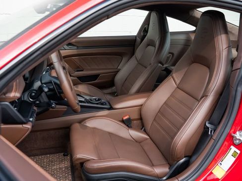 Certified 2025 Porsche 911 Carrera GTS RWD image 5