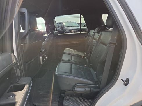 Used 2019 Ford Expedition XLT w/ Equipment Group 202A image 11