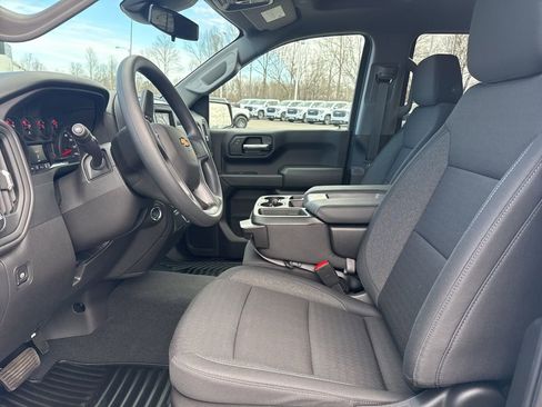 Used 2025 Chevrolet Silverado 1500 Custom w/ Turbomax Blackout Package image 9