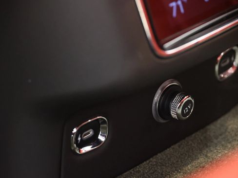 Used 2022 Bentley Bentayga AWD/4WD image 69