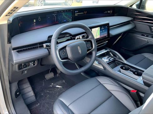New 2026 Lincoln Nautilus Premier w/ Jet Appearance Package AWD/4WD image 8