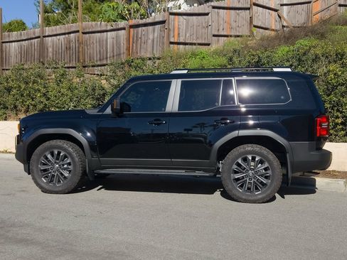 Used 2025 Toyota Land Cruiser Base image 28