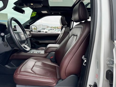 Used 2024 Ford Expedition Limited AWD/4WD image 19