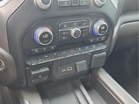 Used 2019 GMC Sierra 1500 Denali AWD/4WD image 19