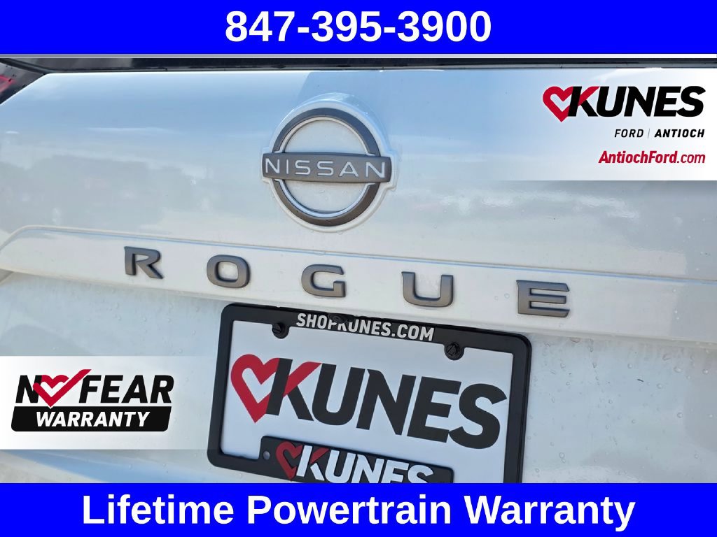 Used 2025 Nissan Rogue SV FWD image 14